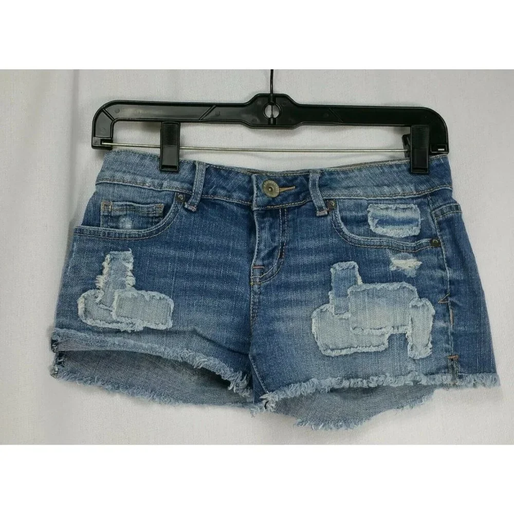 Aeropostale Distressed Ripped Raw Hem Jean Shorts Juniors Size 1/2 Denim - Picture 7 of 8